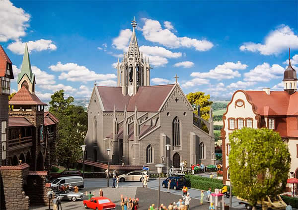 Faller 130598 HO Scale Medieval Cathedral -- Kit - 12-1/8 x 8-3/4 x 14-3/4" 30.8 x 22.2 x 37.4cm