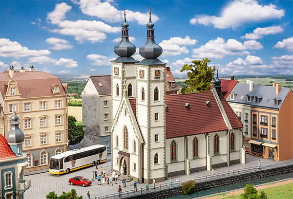 Faller 130629 HO Scale City Church -- Kit - 13-3/8 x 5-1/2 x 14-1/2" 34 x 14 x 36.8cm