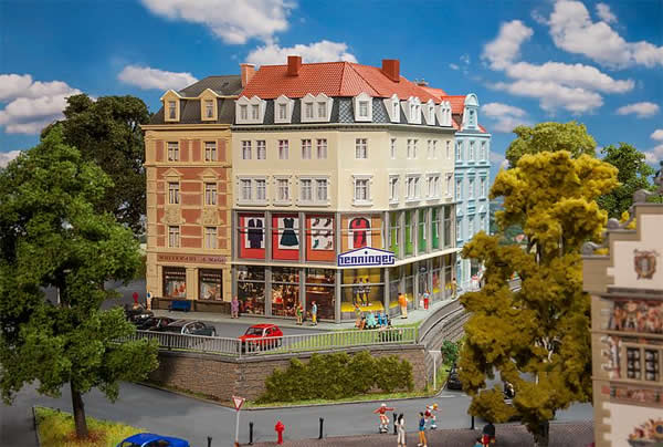 Faller 130704 HO Scale Henninger Department Store -- Kit - 8-1/4 x 6-1/8 x 8-3/4" 21 x 15.5 x 22.3cm