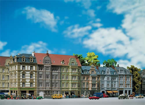 Faller 130915 HO Scale Goethe Street Town Houses -- Kit - 28-13/16 x 5 x 9-13/16" 72 x 12.5 x 24.5cm pkg(4)