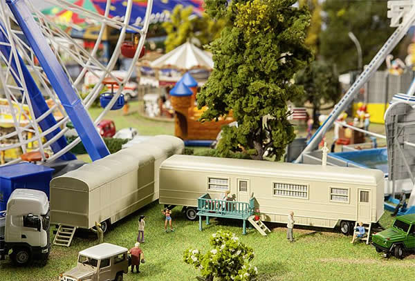 Faller 140481 HO Scale Funfair/Circus/Carnival Trailers -- Set #2: 1 Each: Covered & House/Changing Room