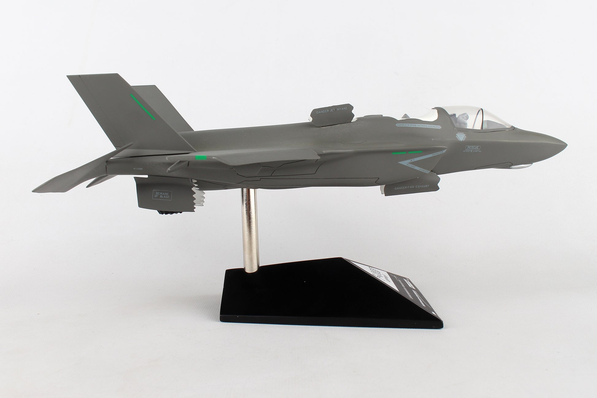 Executive Series B40648 Exec Ser F-35B Stovl Generic 1/48 (Cf035Bcctp)