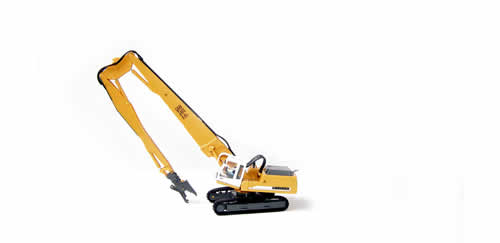 Herpa 152006 HO Scale European Construction Equipment - Liebherr -- R954 Litronic Excavator on Crawler Chassis w/90' Demolition Boom