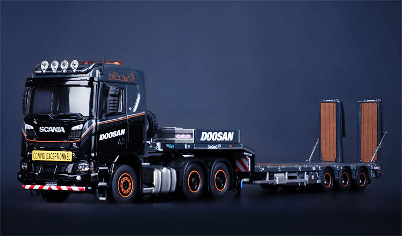 IMC 16-1004 1/50 Scale Doosan - Scania XT 6x4 Mid Roof