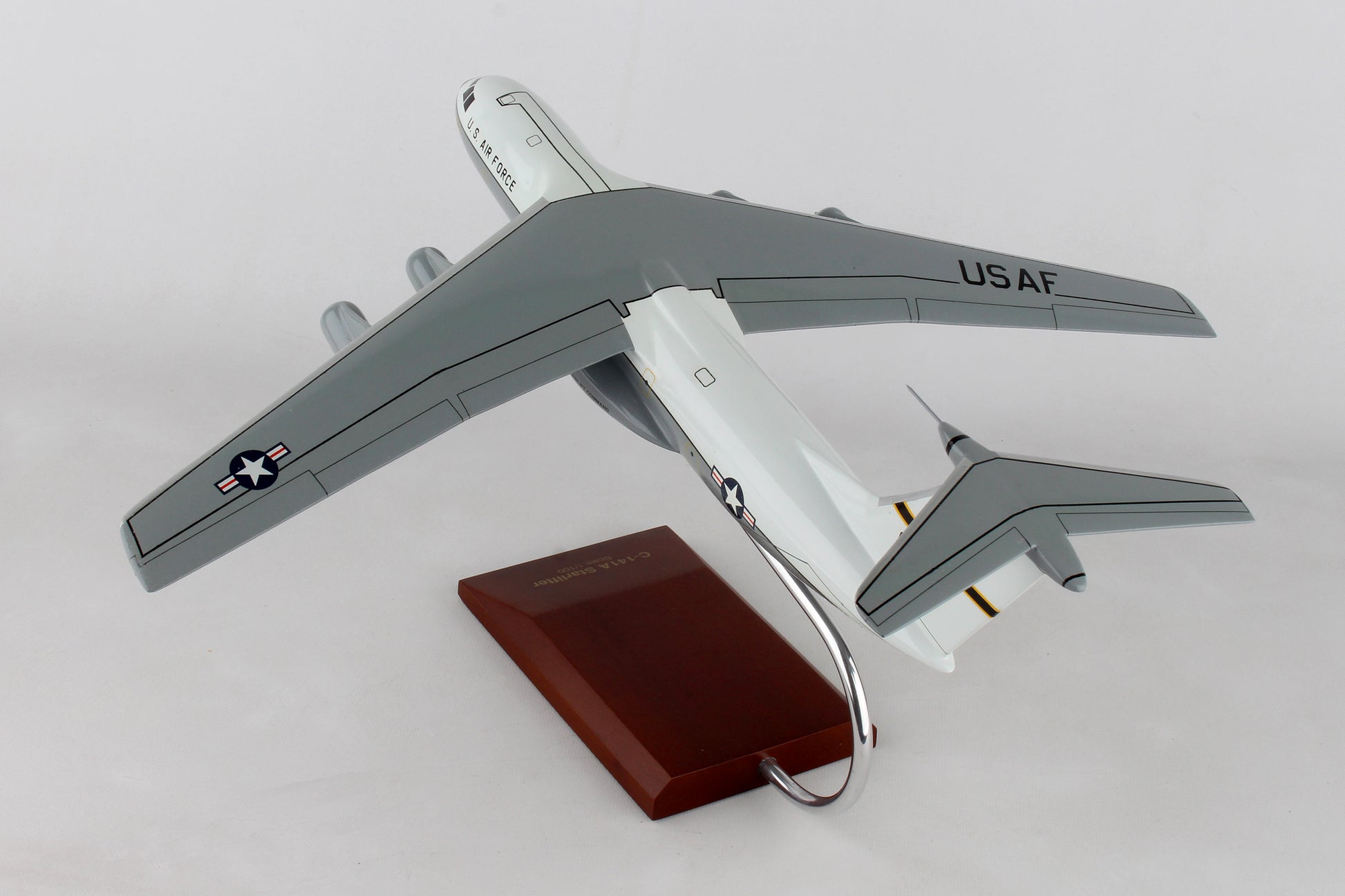 Executive Series B45100 Exec Ser C-141A Usaf Starlifter 1/100 (Cc141At)