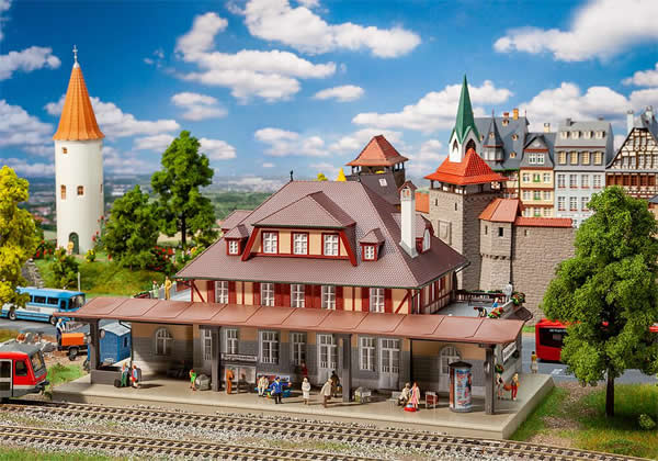 Faller 191761 HO Scale Burgschwabach Station -- Kit - 36 x 23.6 x 17.7cm