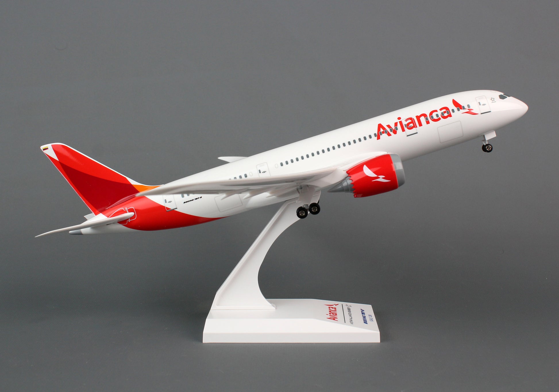 Skymarks SKR787 Skymarks Avianca 787-8 1/200 W/Gear New Livery