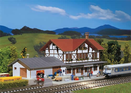 Faller 212106 N Scale Station "Hochdorf" -- 9-7/8 x 4-3/4 x 3" 25.1 x 12 x 7.4cm