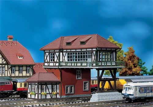 Faller 222159 N Scale Overhead Signal Tower -- 5-3/32 x 4-17/32 x 3-23/32" 12.7 x 11.3 x 9.3cm