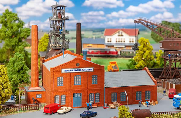 Faller 222219 N Scale Factory -- Kit - 8-9/16 x 3-11/16 x 5-5/16" 21.8 x 9.3 x 13.5cm