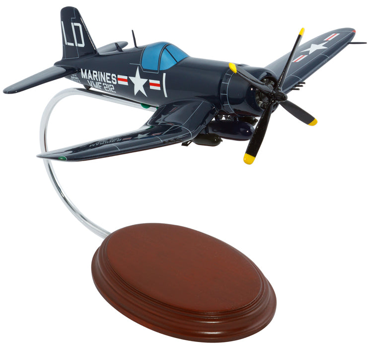 Executive Series C10340 Exec Ser F-4U Corsair 1/40 Usmc (Am07001)
