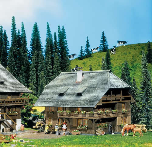 Faller 232256 N Scale Black Forest House -- 3-5/8 x 2-1/4 x 2-1/2" 9 x 5.5 x 6.2cm
