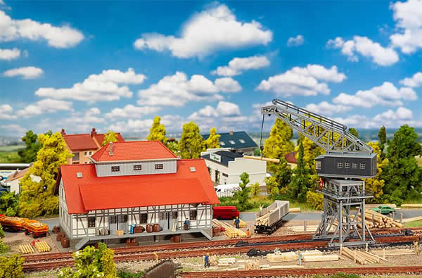 Faller 239005 N Scale Lumber-Timber Loading Set -- Kit - Warehouse, Gantry Crane, Lumber and Accessories