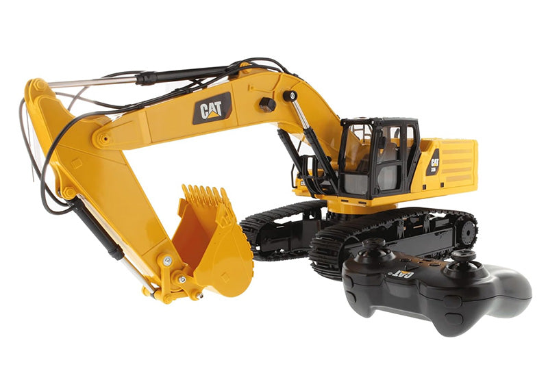 Diecast Masters 25001 1/24 Scale R/C Caterpillar 336 Radio Control Excavator