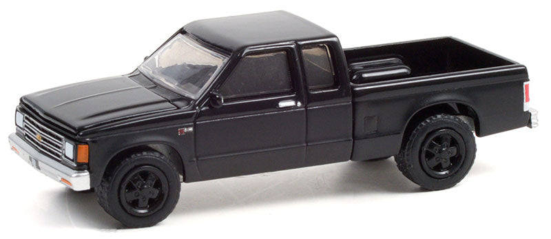 Greenlight 28070-C 1/64 Scale 1988 Chevrolet S-10 Extended Cab Pickup Black Bandit