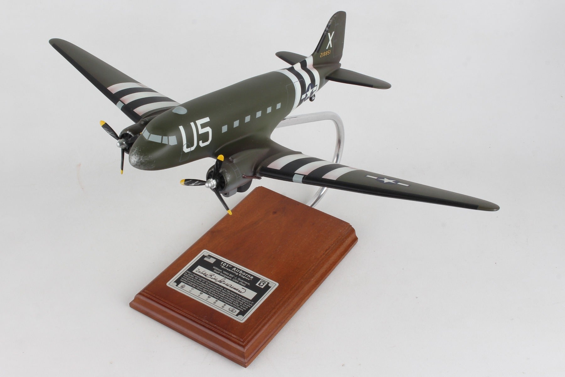 Executive Series A1672 Exec Ser C-47 Band Of Brothers William Guarnere 1/62 (Ac047B