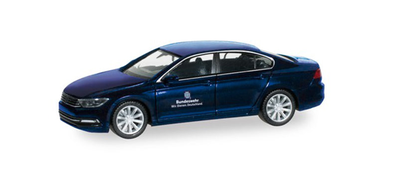 Herpa 700733 1/87 Scale German Army - Volkswagen Passat Sedan High Quality