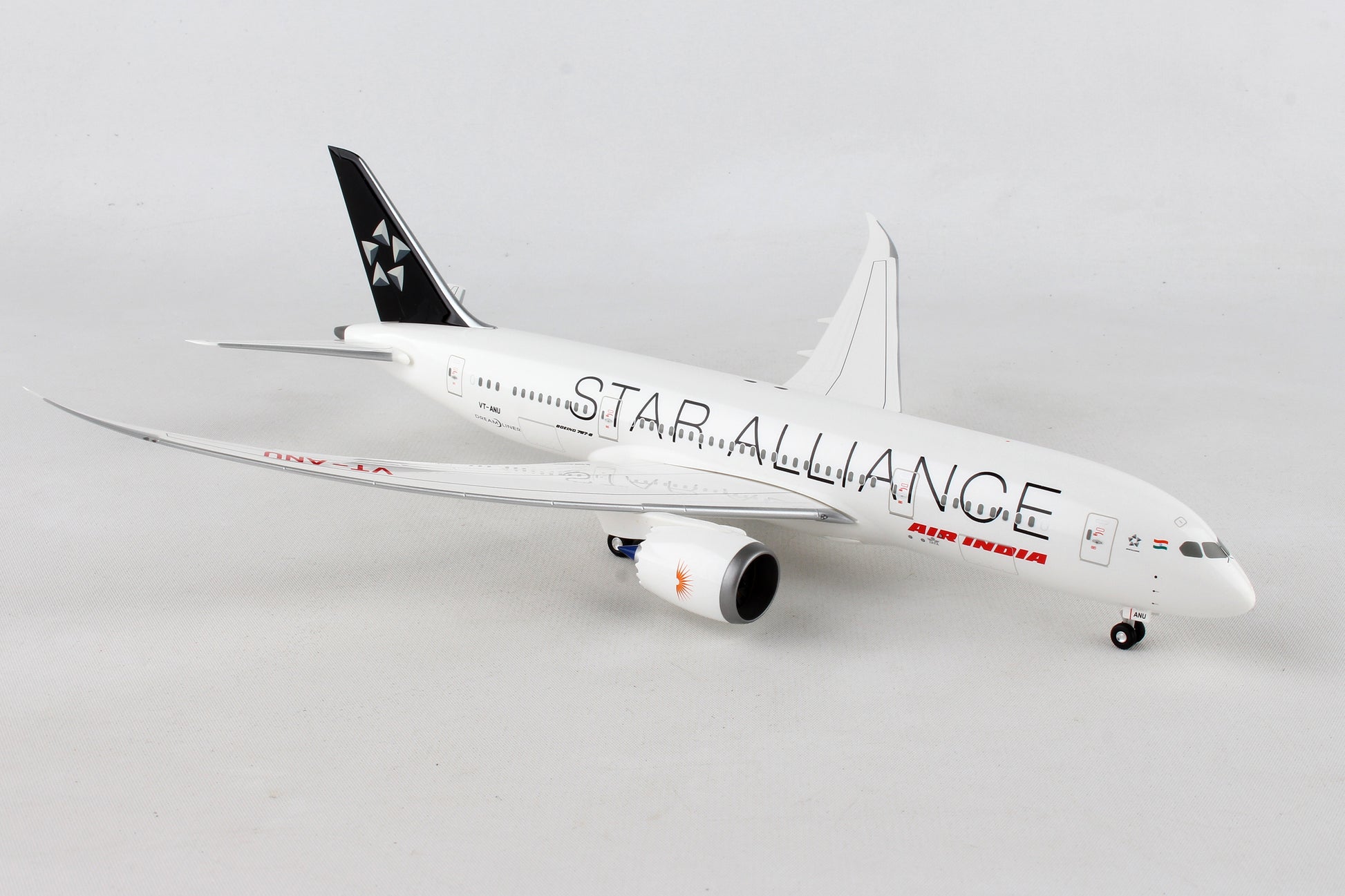 Hogan Wings 1/200 HG10277G Hogan Air India 787-8 1/200 Star Alliance W/Gear & Stand (**