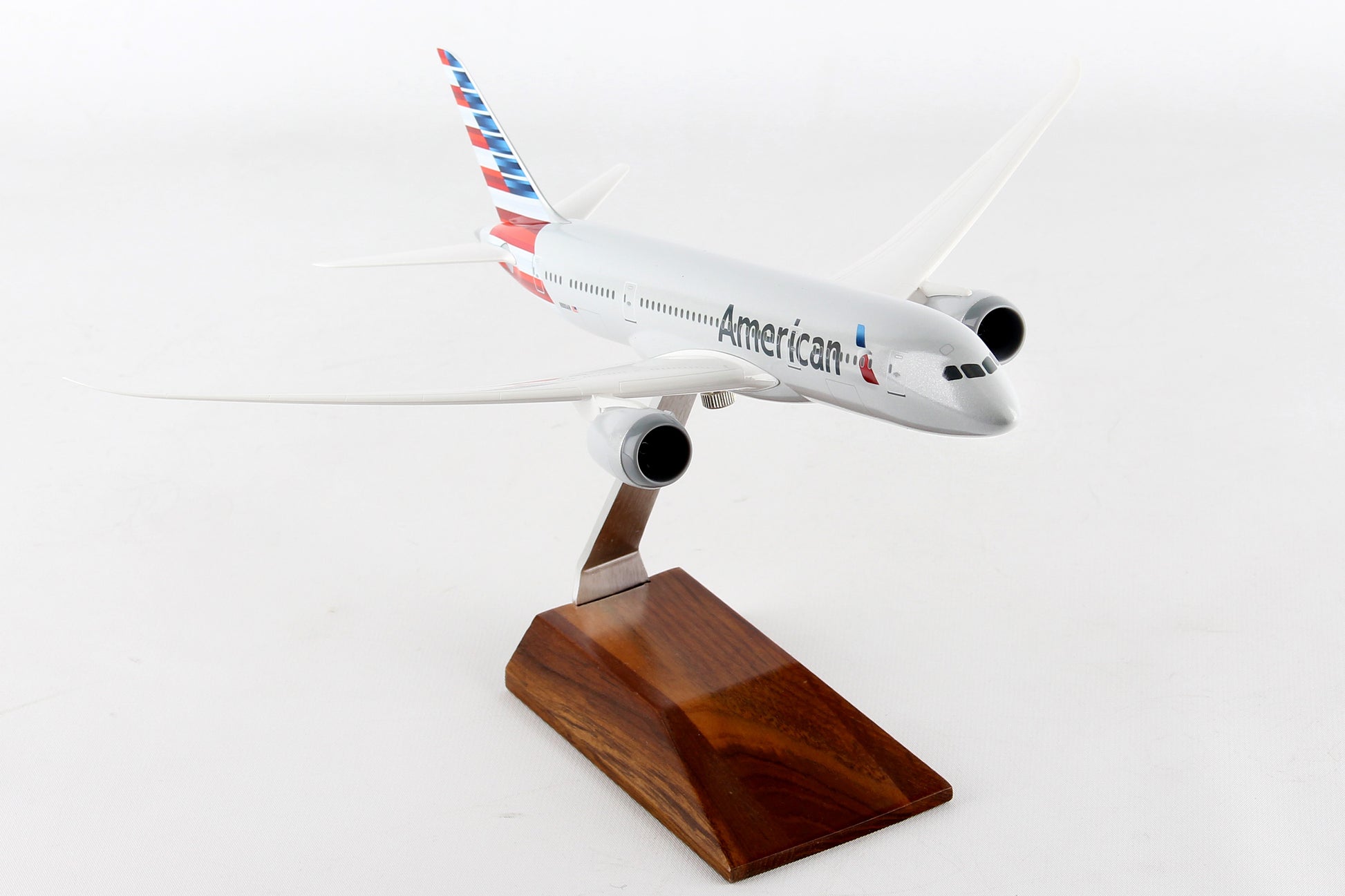 Skymarks SKR5088 Skymarks American 787-8 1/200 W/Wood Stand