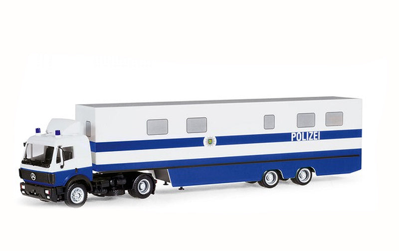 Herpa 309615 1/87 Scale Emergency Services - Mercedes-Benz