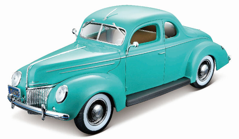 Maisto 31180LGR 1/18 Scale 1939 Ford Deluxe Coupe