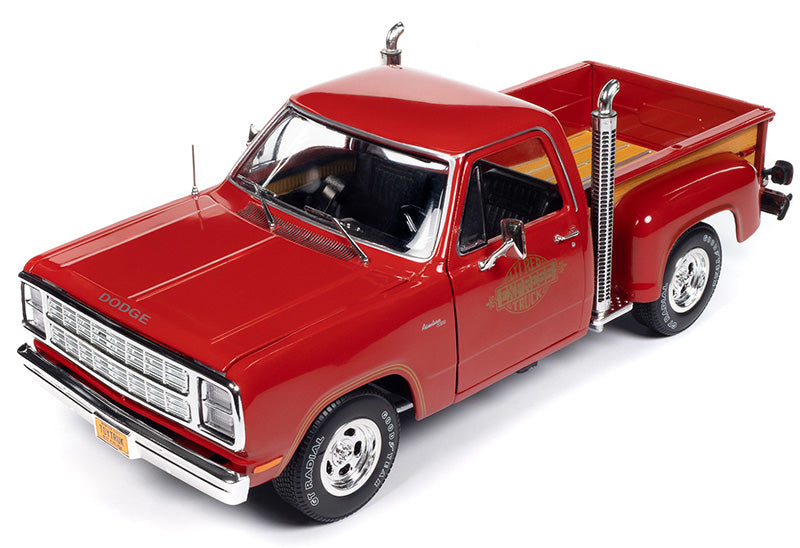Auto World 319 1/18 Scale L'il Red Express Truck -1979 Dodge Pickup