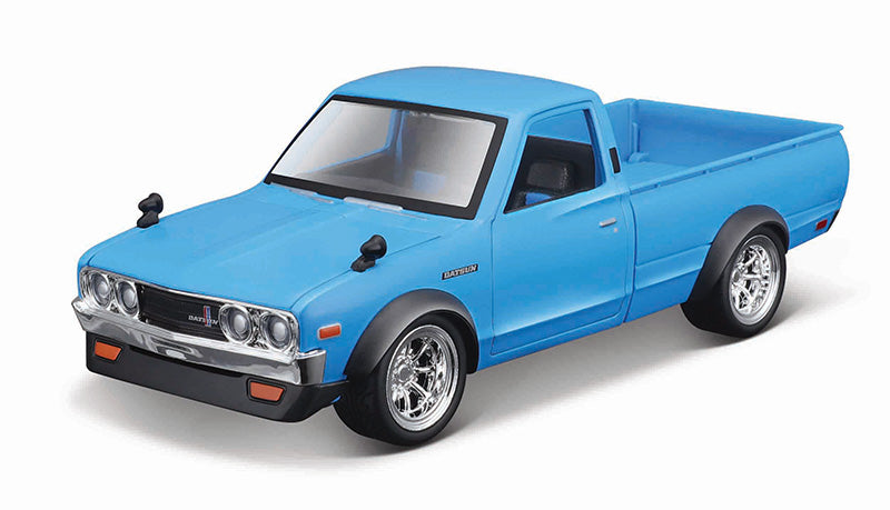 Maisto 32528BL 1/24 Scale 1973 Datsun 620 Pick-up