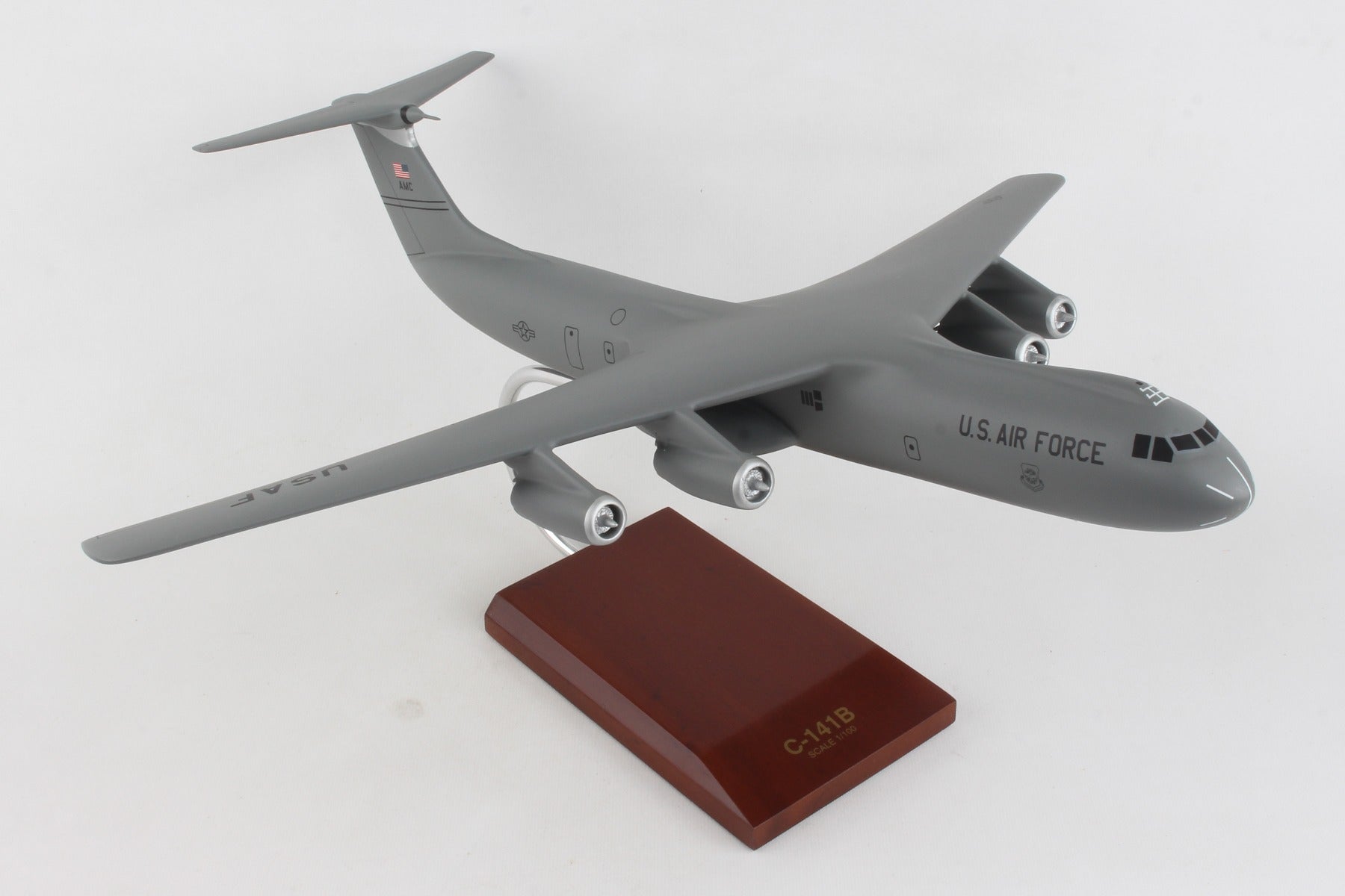 Executive Series B2110C32W Exec Ser C-141B Starlifter Gray 1/100 (Cc141Gt)