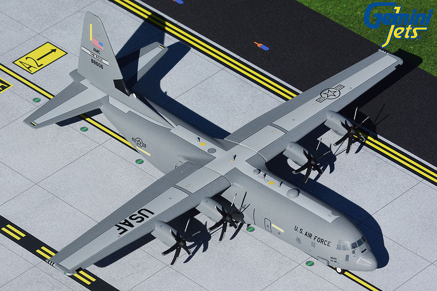 Gemini Jets 1/200 G2AFO902 Gemini200 Usaf C-130J-30 1/200 Little Rock Afb 88606