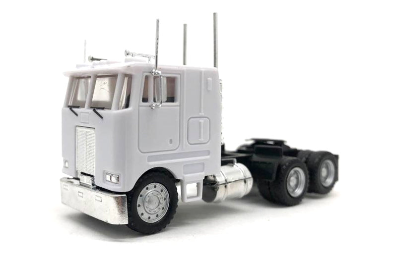 Promotex 15246 1/87 Scale Peterbilt 3-Axle Cabover