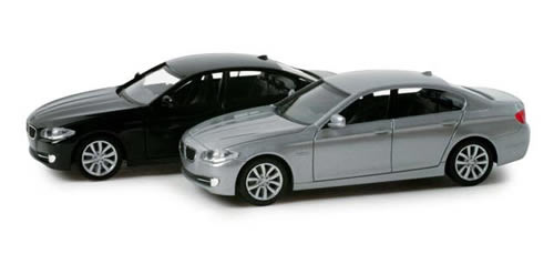 Herpa 34371 HO Scale BMW 5-Series Sedan (Plastic) -- Various Metallic Colors