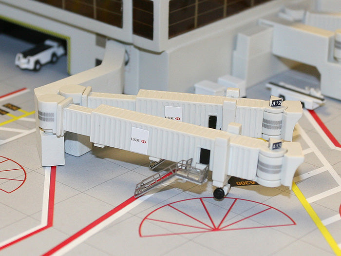 Gemini Jets 1/400 GJARBDG2 Gemini Airbridge Set 2 (3 Double Widebody Bridges) 1/400
