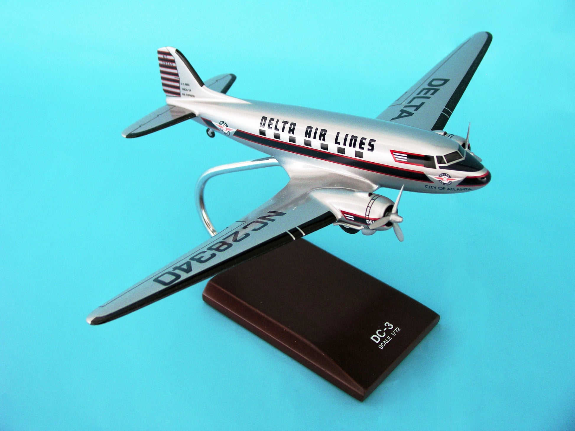 Executive Series G0772 Exec Ser Delta Dc-3 1/72 (Kdc3Dat)