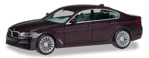 Herpa 430692 HO Scale BMW 5-Series Sedan - Assembled -- Various Metallic Colors