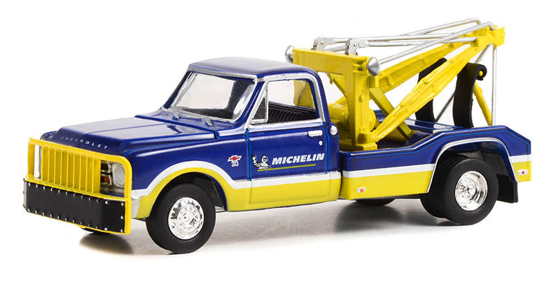 Greenlight 46110-A 1/64 Scale Michelin Service Center - 1967 Chevrolet C-30 Dually