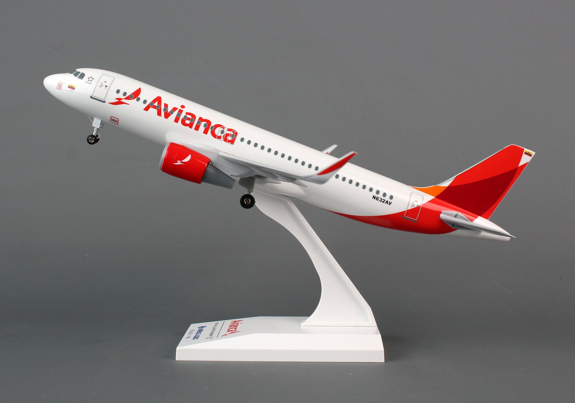 Skymarks SKR762 Skymarks Avianca A320 1/150 W/Gear New Livery