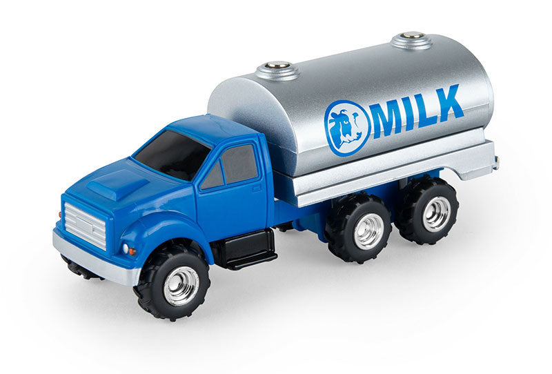 Ertl 47493-CNP 1/64 Scale Milk Truck