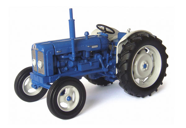 Universal Hobbies 4880 1/32 Scale Fordson Super Major Tractor 1963 'New Performance' vintage