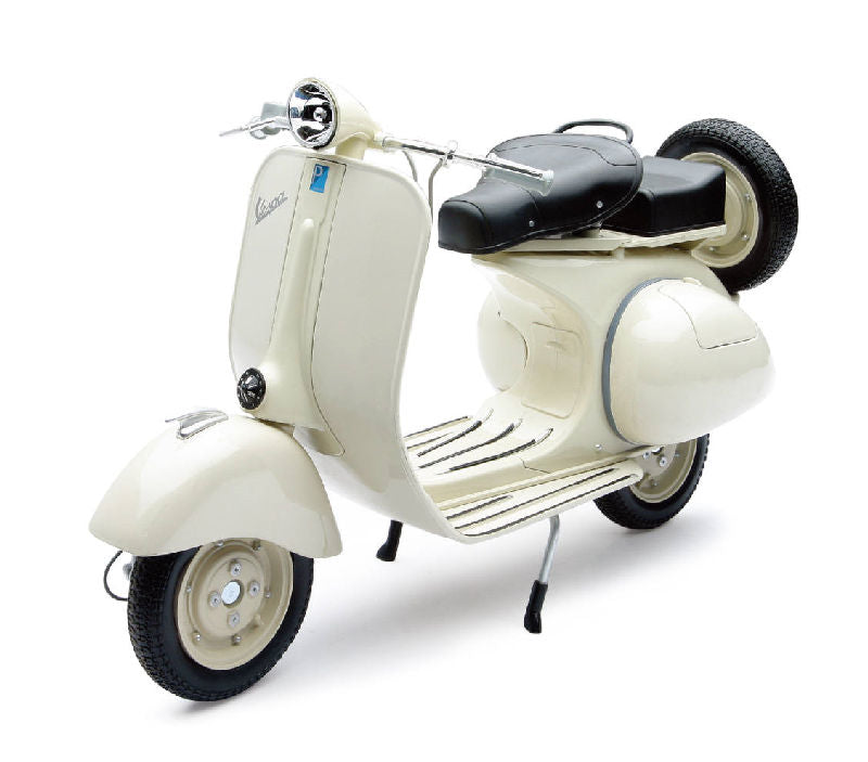 New-Ray 49273 1/6 Scale Vespa 150VL1T Scooter