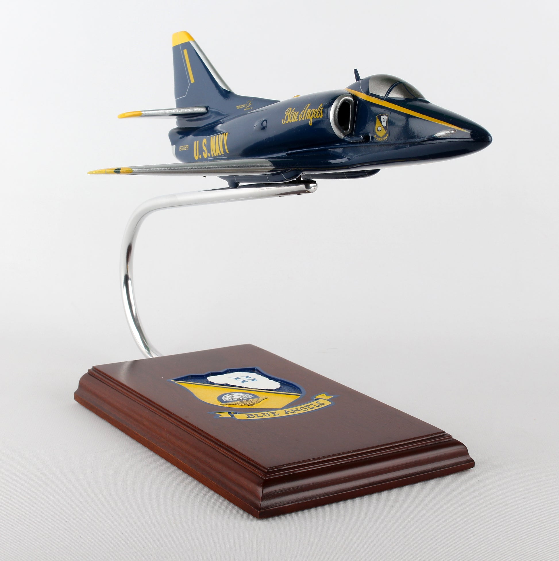 Executive Series C8240 Exec Ser A-4F 1/40 Blue Angels (Ca04Ba)