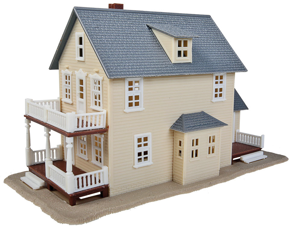 Walthers Trainline 901 HO Scale Two-Story House -- Kit - 3 x 7" 7.7 x 17.7cm