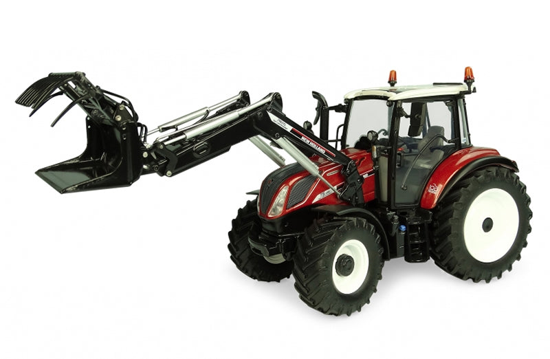 Universal Hobbies 6206 1/32 Scale New Holland T5.130 Tractor