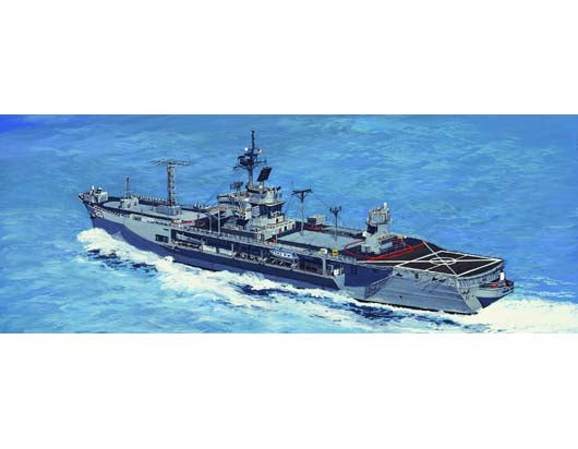Trumpeter 5719 1/700 USS Mount Whitney LCC20 Fleet Flagship 1997