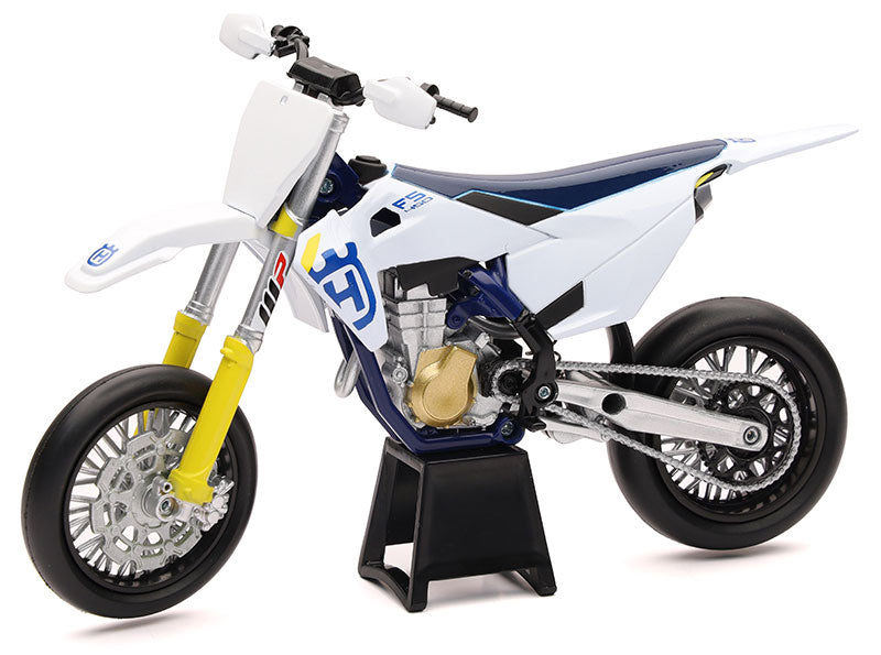 New-Ray 58163 1/12 Scale 2019 Husqvarna FC450 Supermoto Dirt Bike Made of