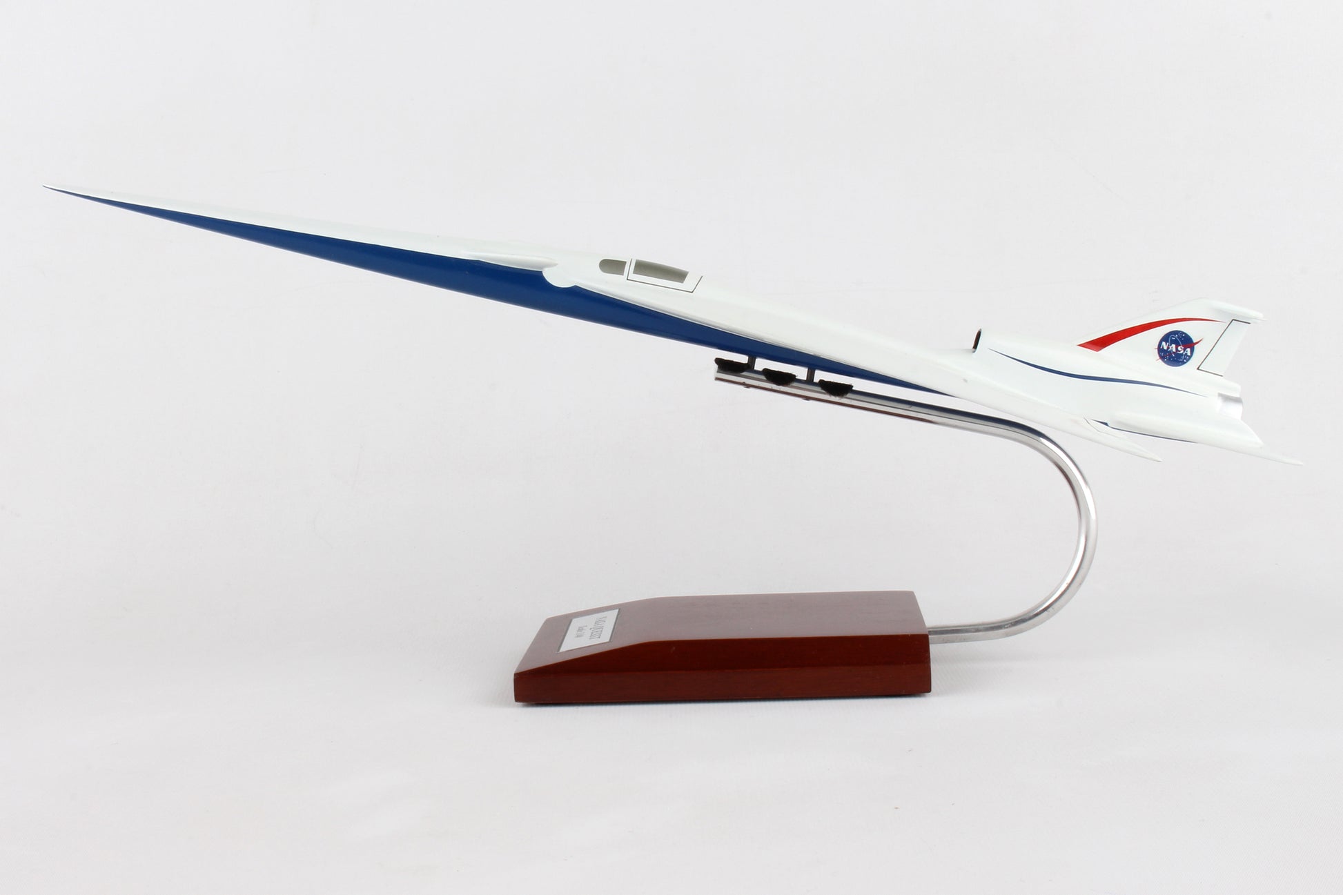 Executive Series E90472 Exec Ser Quesst 1/72