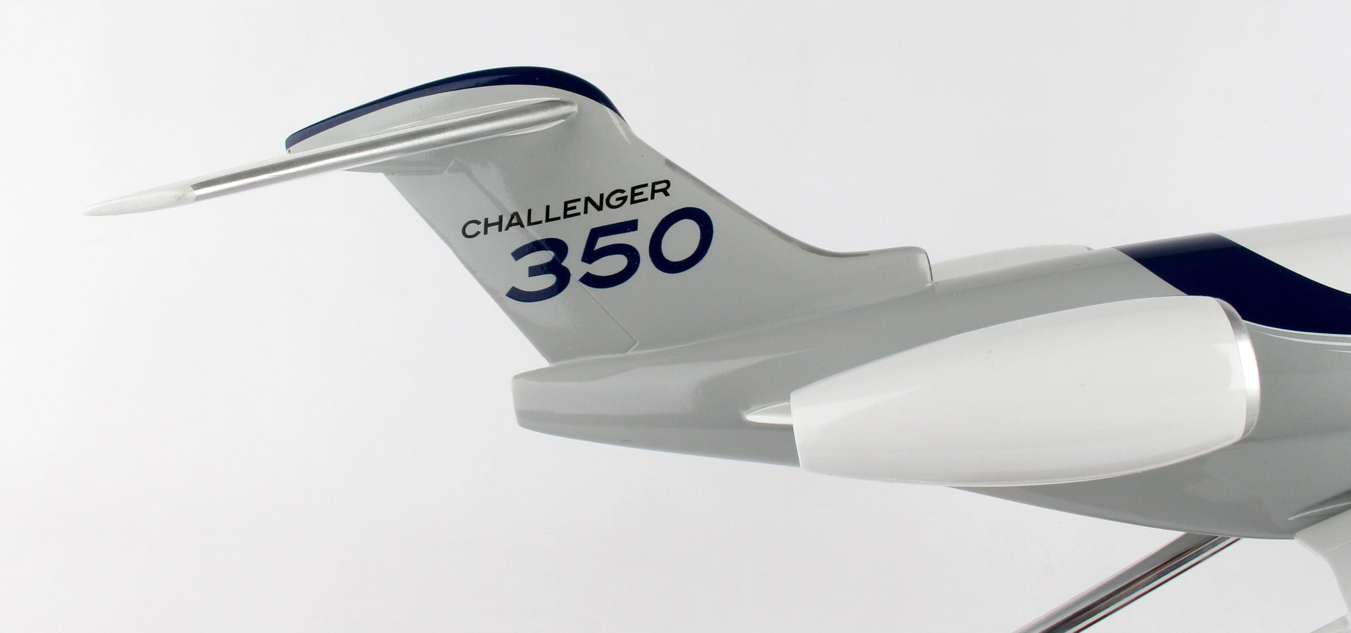 Executive Series H11435 Exec Ser Challenger 350 1/35 (Kbc350Tr)