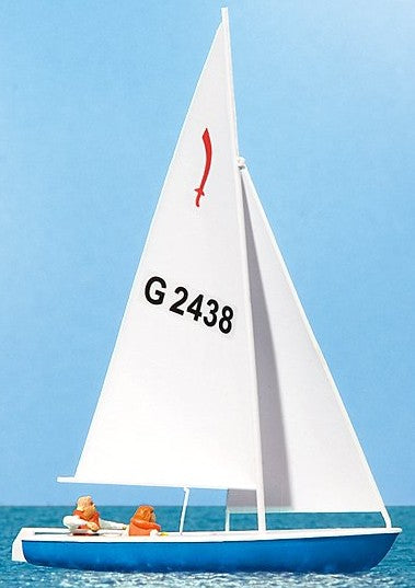 Preiser 10679 HO Sailboat G2438 w/2 Figures Sitting