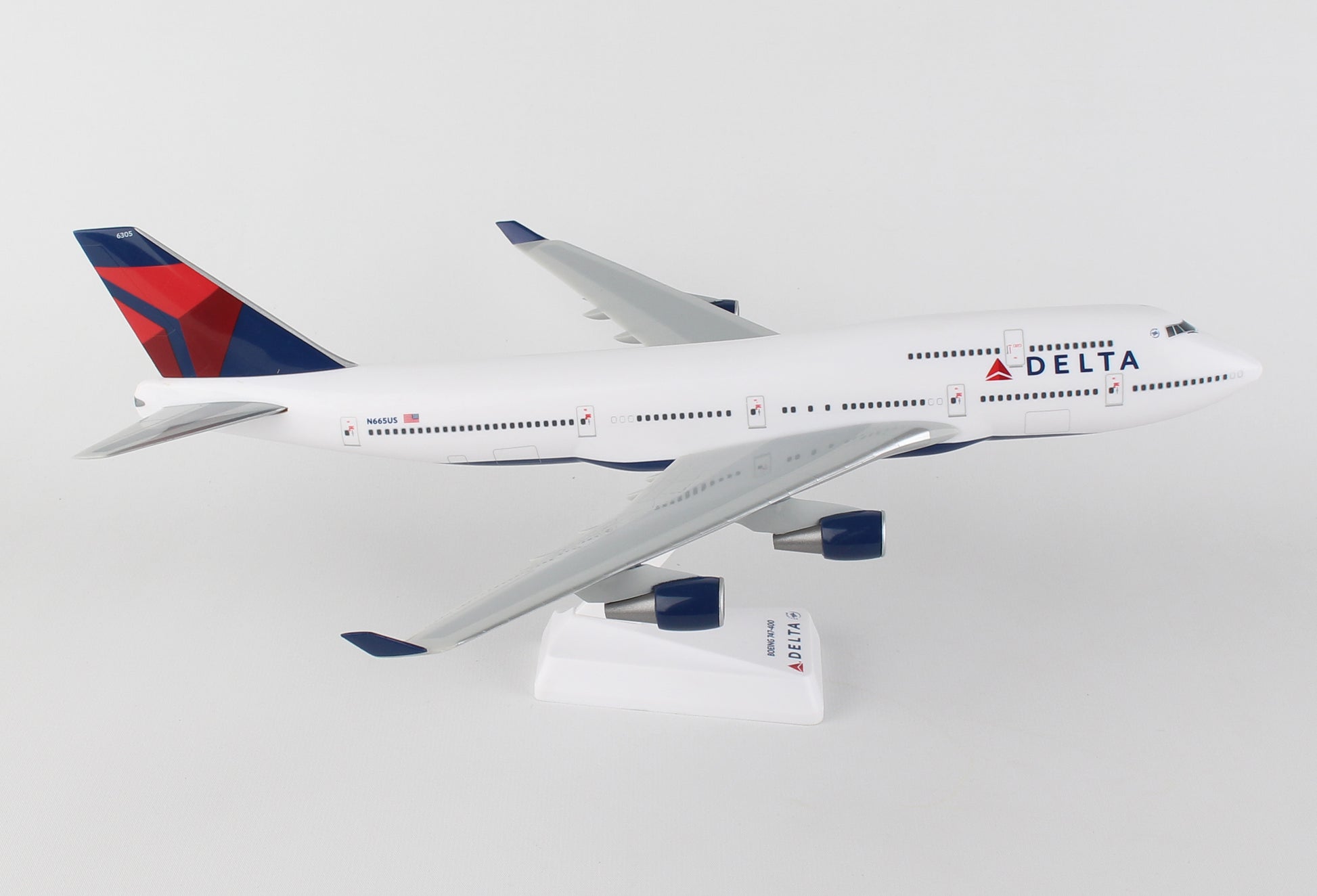 Flight Miniatures LP4921N 747-400 Delta 1/200 New Livery