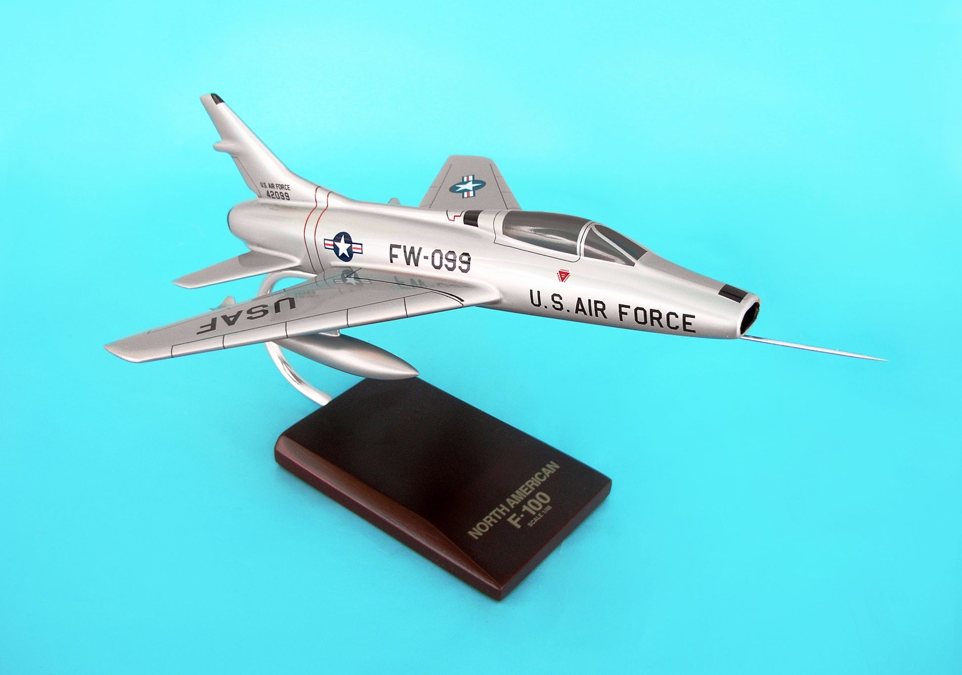 Executive Series B1148 Exec Ser F-100 Super Sabre 1/48 (Cf100T)