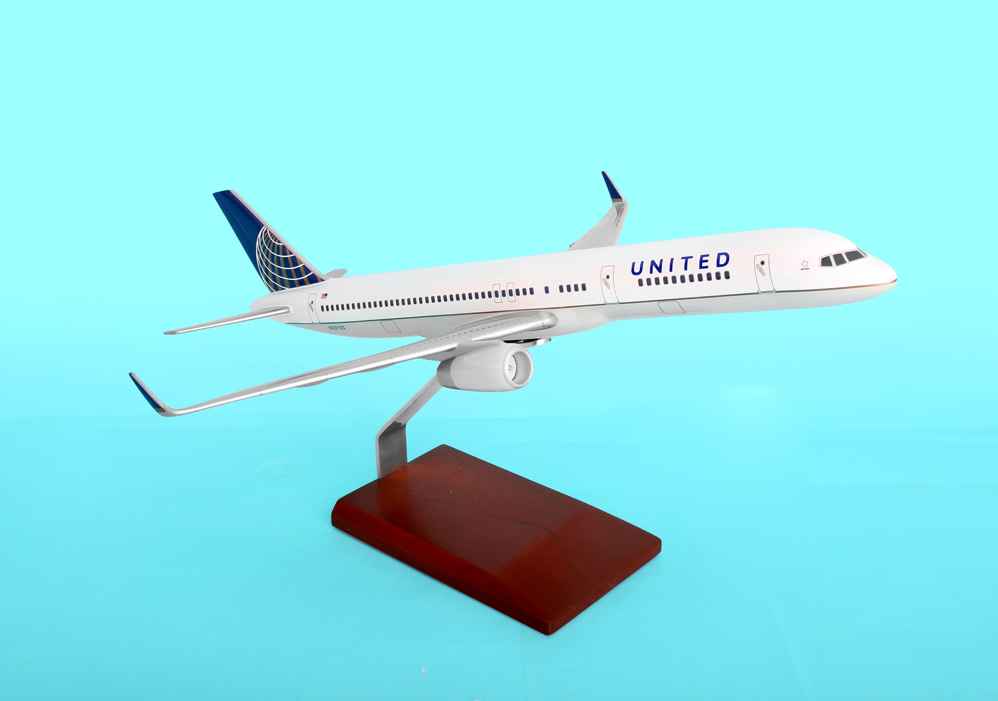 Executive Series G39010 Exec Ser United 757-200 1/100 Post Continental Merger (Kb757